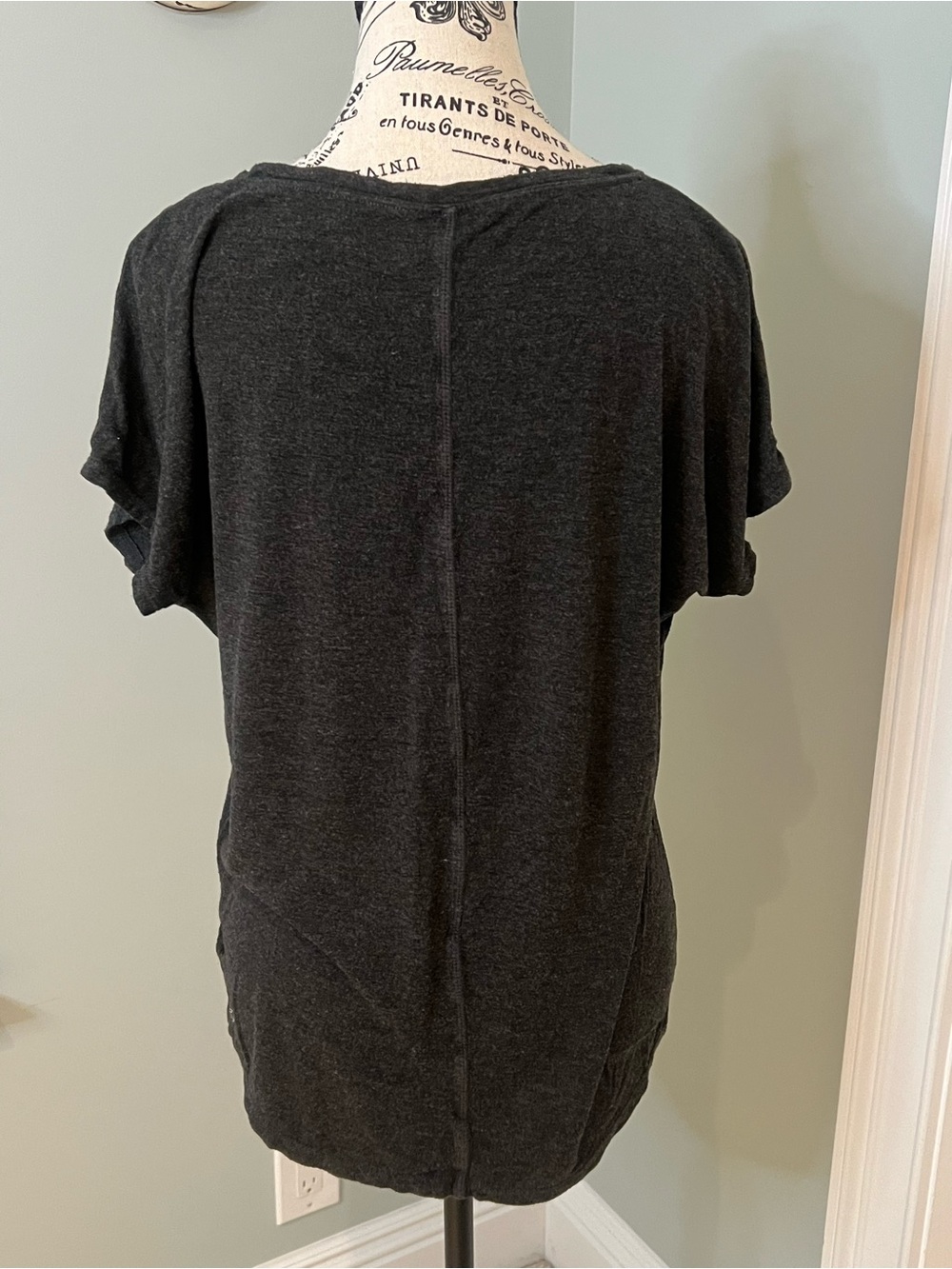 Gaiam charcoal gray yoga graphic t-shirt |Cool. Calm.Collected | SZ M |Preowned - Picture 3 of 10